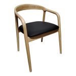 Πολυθρόνα Hogie rubberwood σε φυσική απόχρωση με μαύρο pu μαξιλάρι 61x60x76εκ -Τιμή Σετ 2 τεμ.